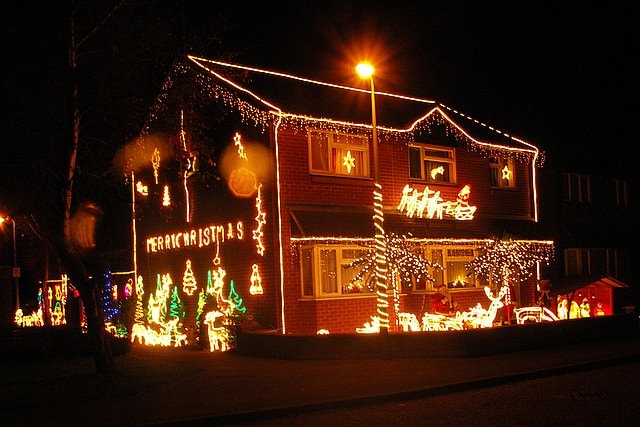 Display Electrical Safety with Your Christmas Lights